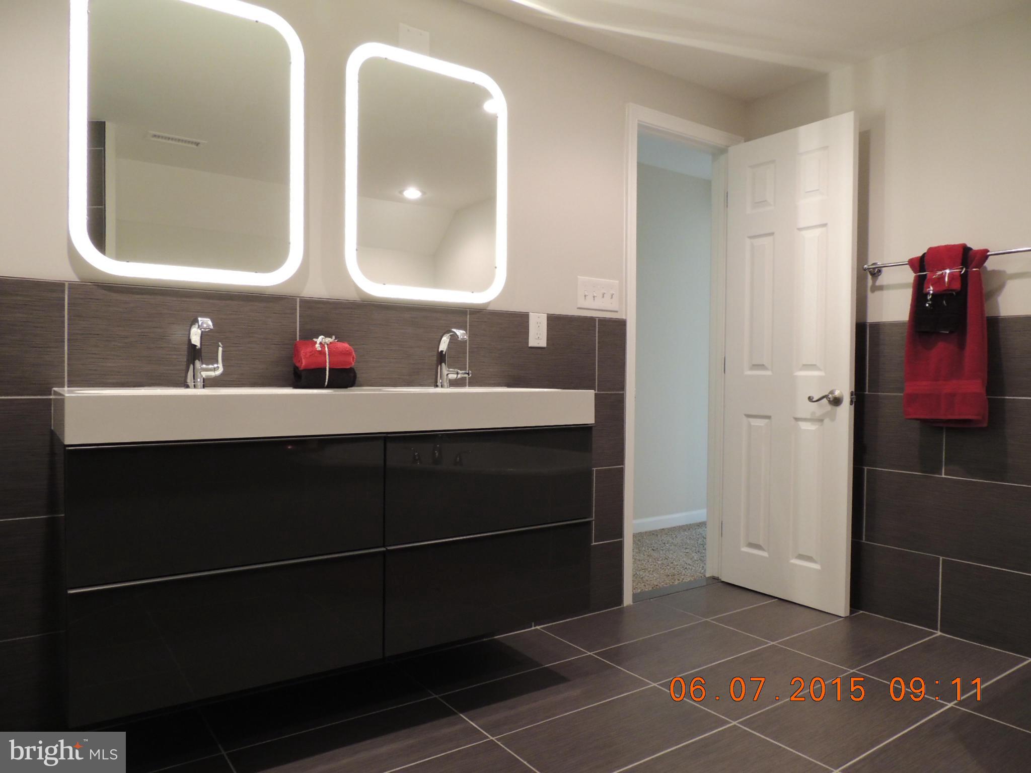 7419 Garrison Road Manassas, VA 20111 - Photo 20 of 30 Bath 2