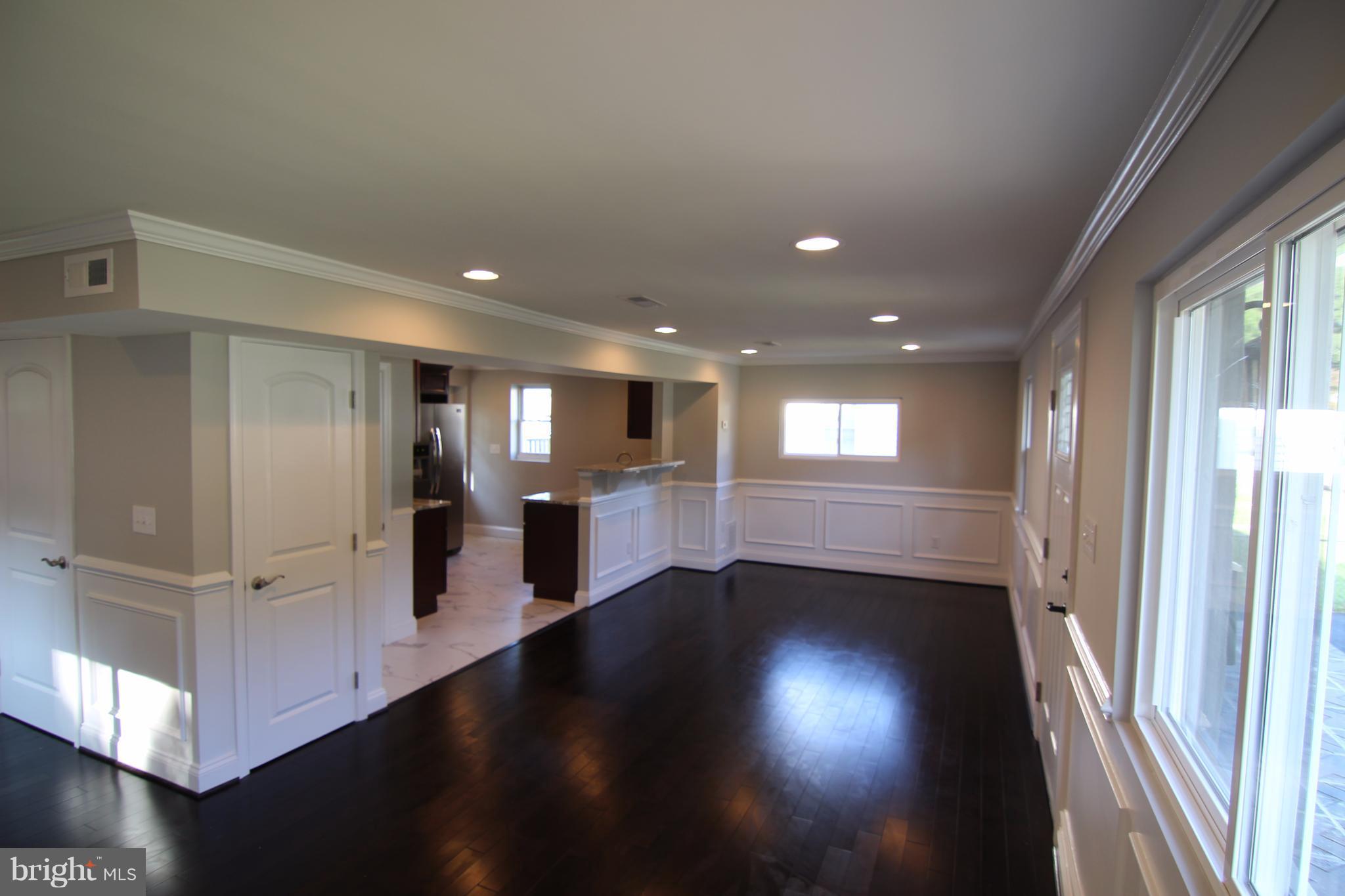 937 Renfrew Street Baltimore, MD 21221 - Photo 3 of 27 Interior (General)