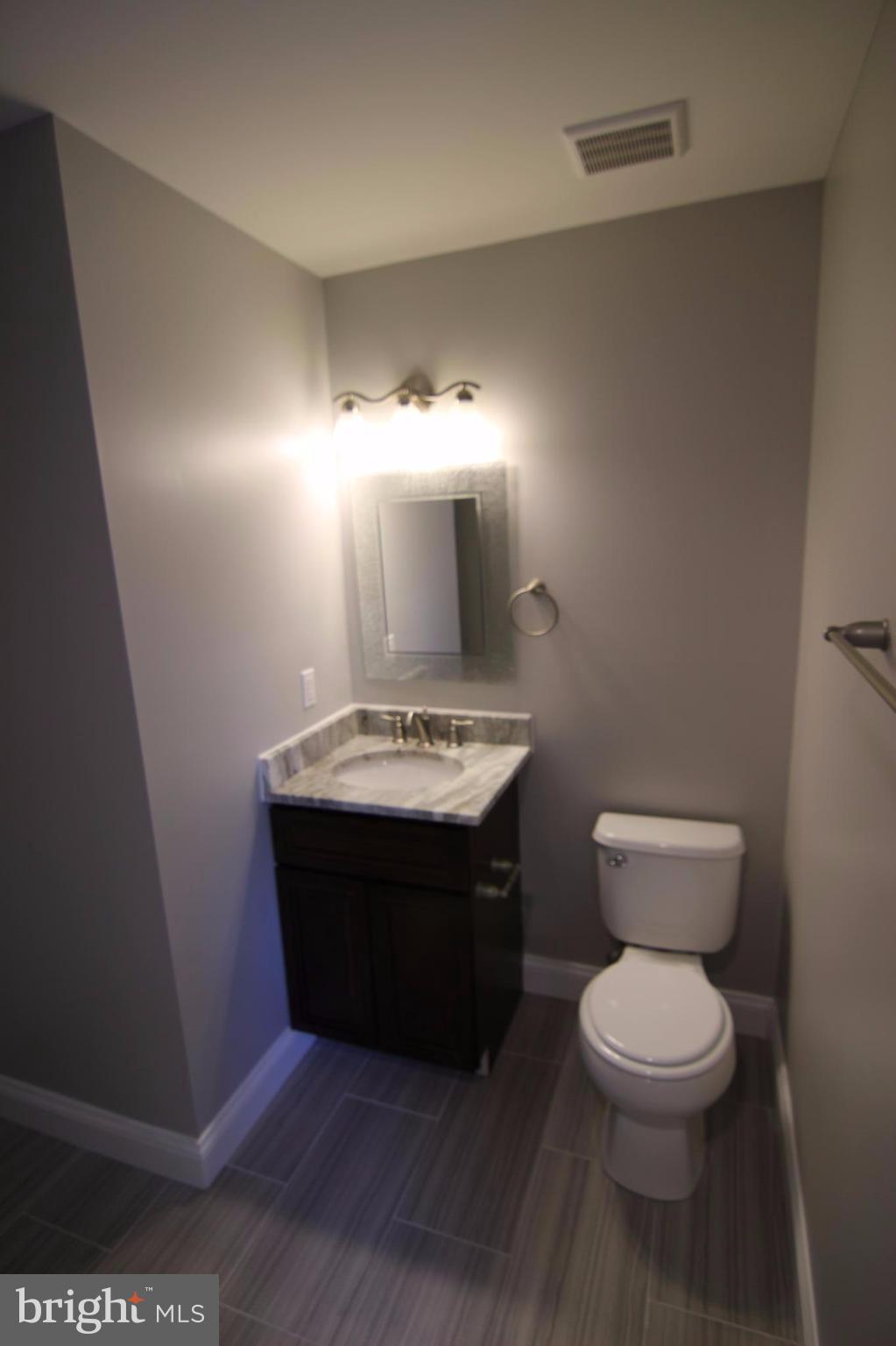 937 Renfrew Street Baltimore, MD 21221 - Photo 22 of 27 Bath