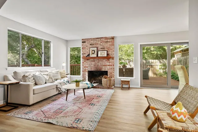 $1,090,000 | 3 Glen Drive, Fairfax, CA 94930