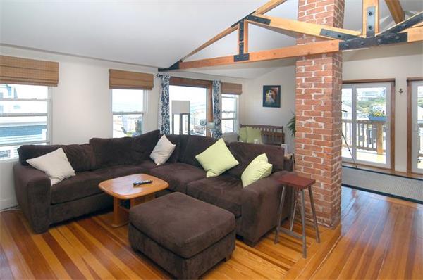 14 Berkley Road Hull, MA 02045 - Photo 3 of 30 Gallery Image 3