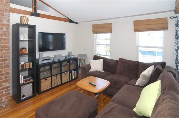 14 Berkley Road Hull, MA 02045 - Photo 4 of 30 Gallery Image 4