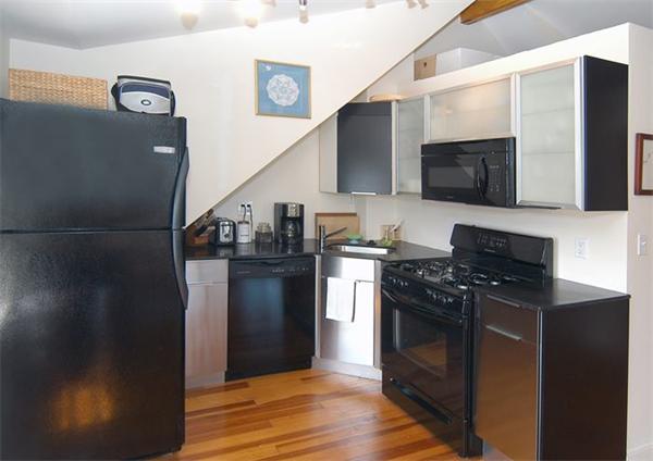 14 Berkley Road Hull, MA 02045 - Photo 9 of 30 Gallery Image 9