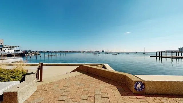 $879,000 | 85 East India Row, Unit 19H, Boston, MA 02110