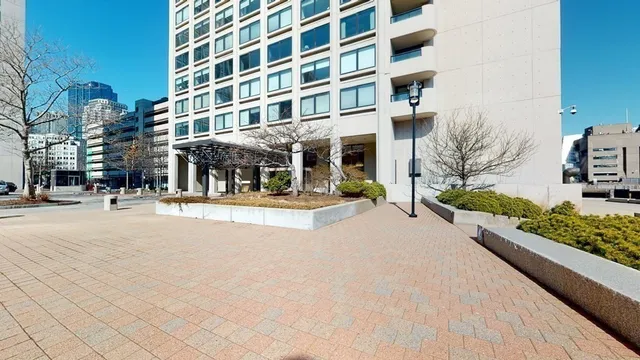 $879,000 | 85 East India Row, Unit 19H, Boston, MA 02110