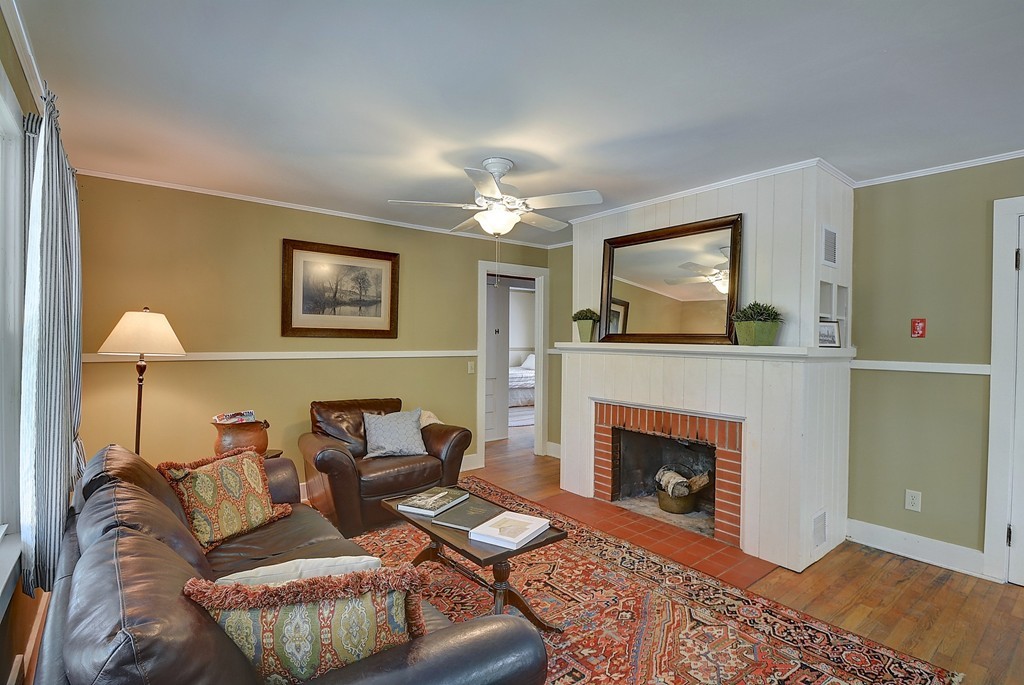 231 Brimfield Road Holland, MA 01521 - Photo 4 of 24 Gallery Image 4