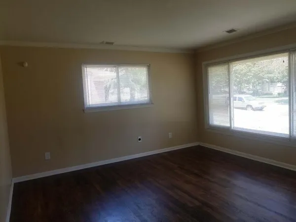 $1,900 | 1420 Gattegno Street, Ypsilanti, MI 48198