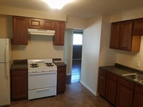 $1,900 | 1420 Gattegno Street, Ypsilanti, MI 48198