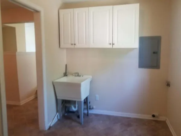 $1,900 | 1420 Gattegno Street, Ypsilanti, MI 48198