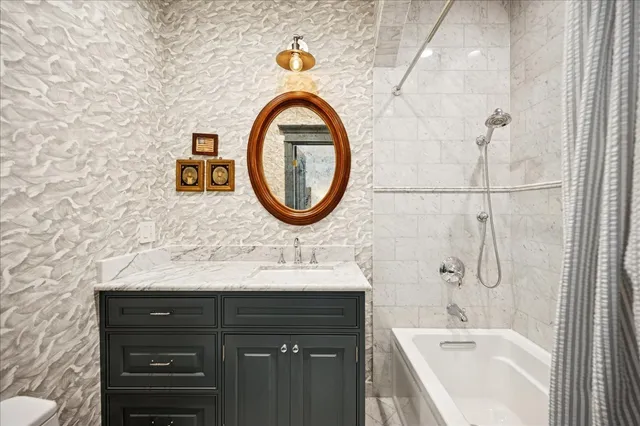 $2,799,000 | 334 Woodland Avenue, Winnetka, IL 60093