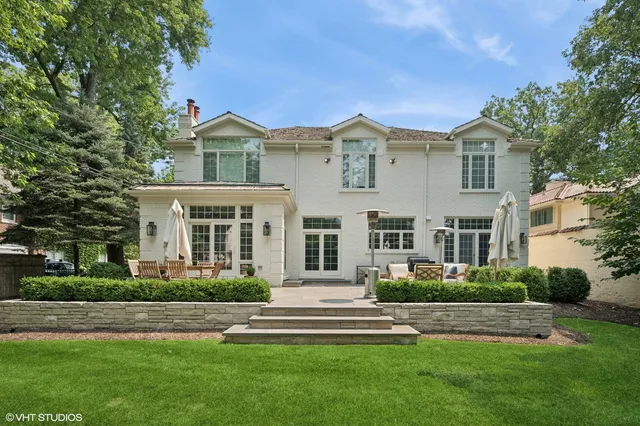 $2,799,000 | 334 Woodland Avenue, Winnetka, IL 60093
