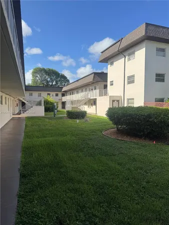 $2,100 | 8601 Southwest 94th Street, Unit 103W, Miami, FL 33156