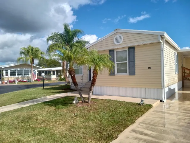 $98,900 | 1601 Highway 441, Unit 140, Okeechobee, FL 34974