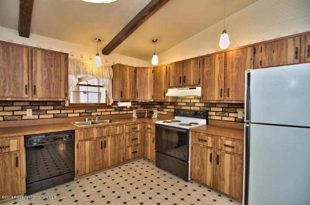 138 Colvin Road Dalton, PA 18414 - Photo 11 of 49 Gallery Image 11
