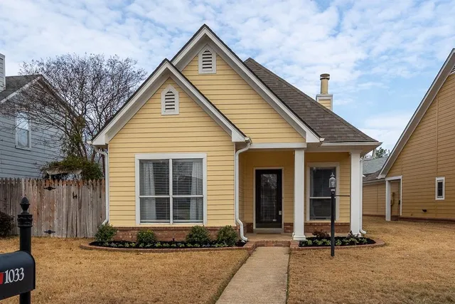 $319,500 | 1033 Island Place East, Memphis, TN 38103