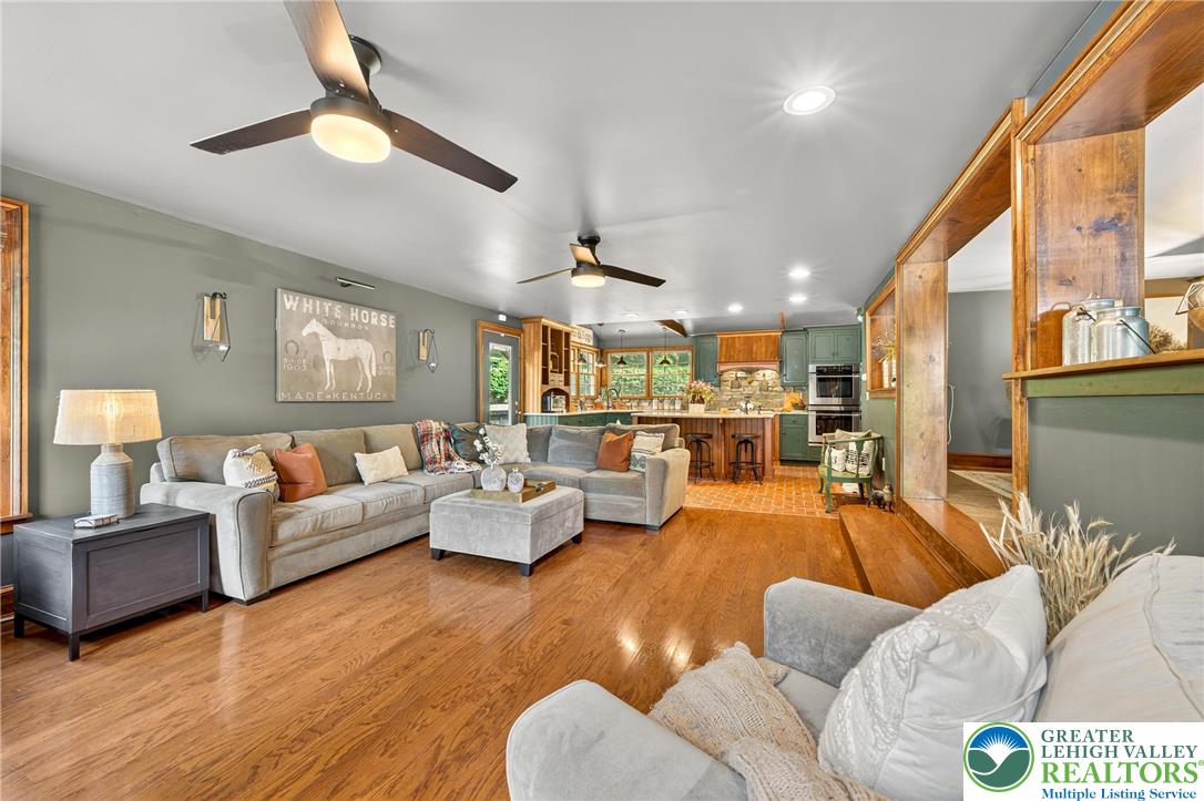 701 Rutt Road Bangor, PA 18013 - Photo 36 of 72 Family Room