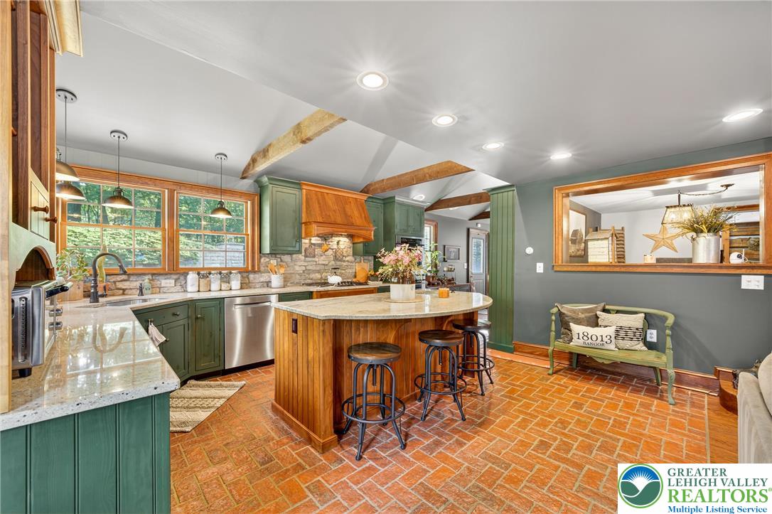 701 Rutt Road Bangor, PA 18013 - Photo 37 of 72 Kitchen