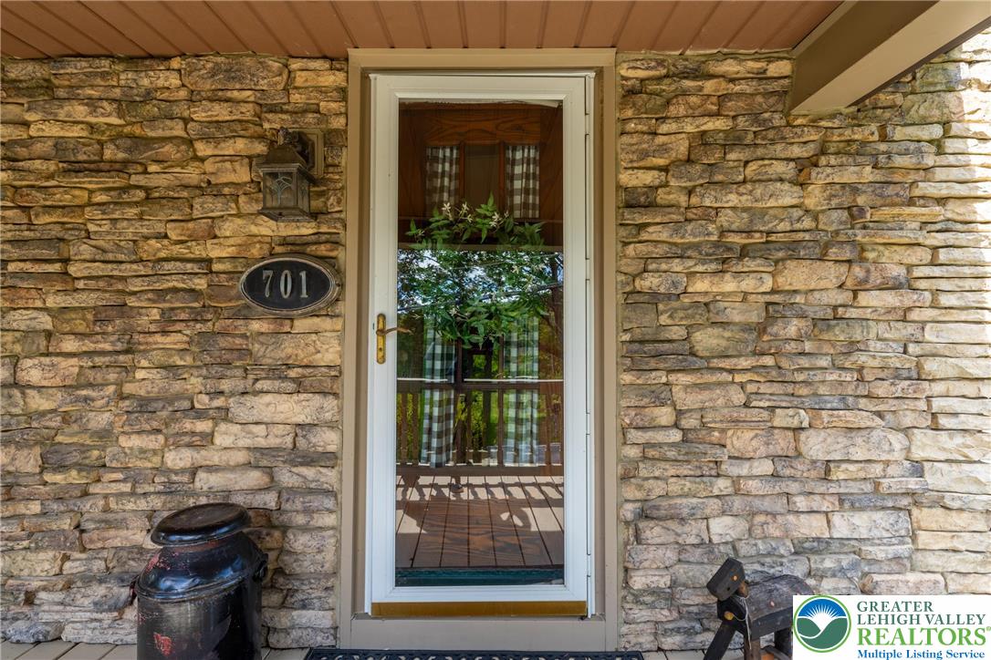 701 Rutt Road Bangor, PA 18013 - Photo 4 of 72 Front Porch