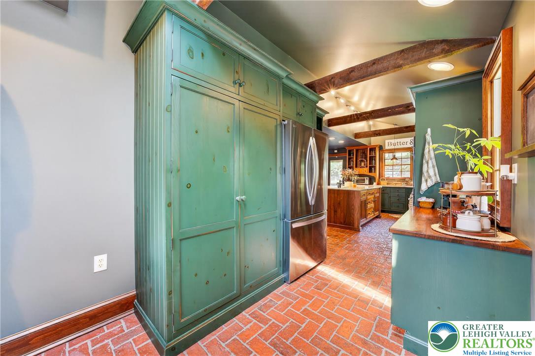 701 Rutt Road Bangor, PA 18013 - Photo 44 of 72 Kitchen Pantry