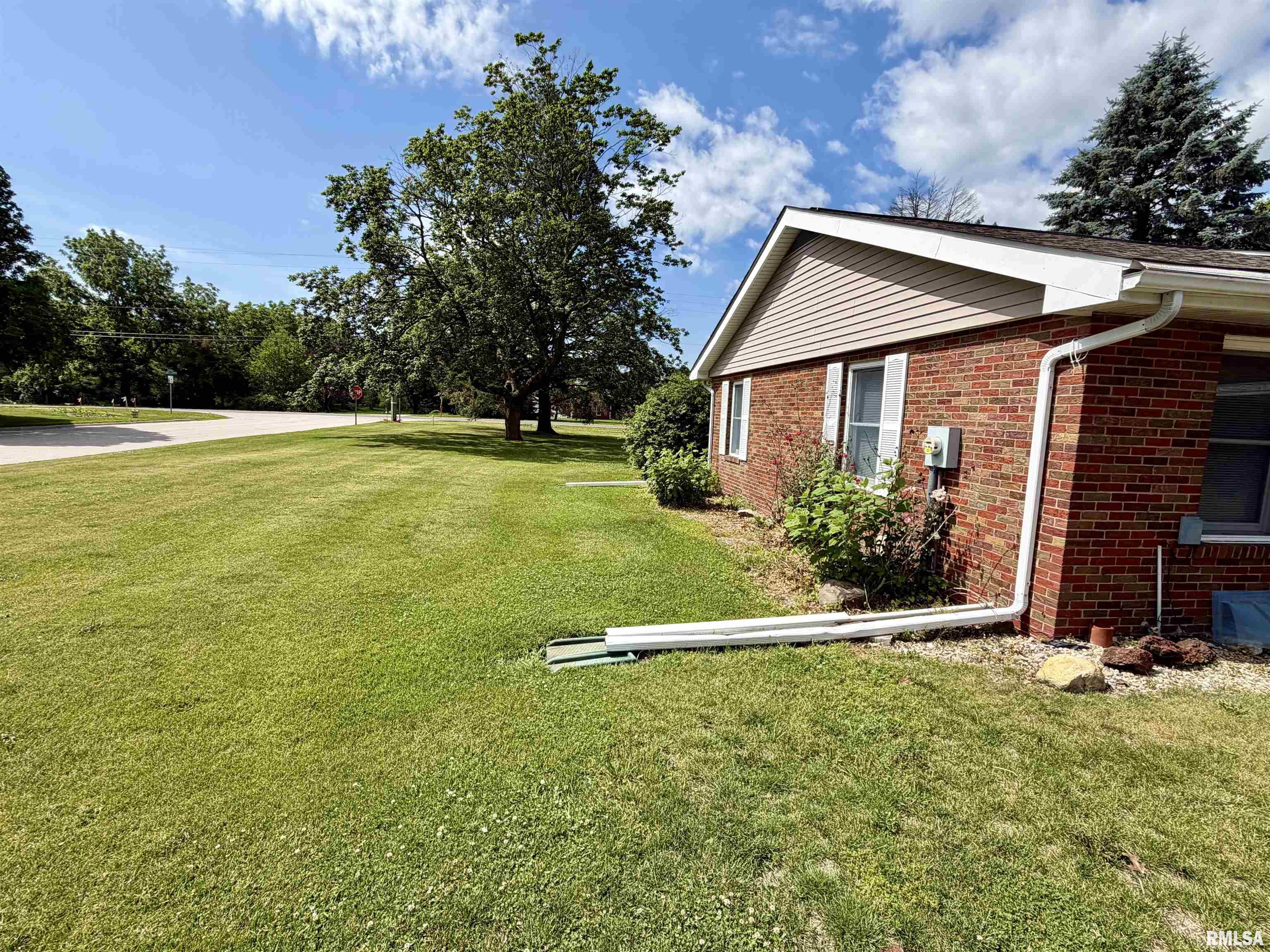 1797 South Lake Storey Road Galesburg, IL 61401 - Photo 24 of 33