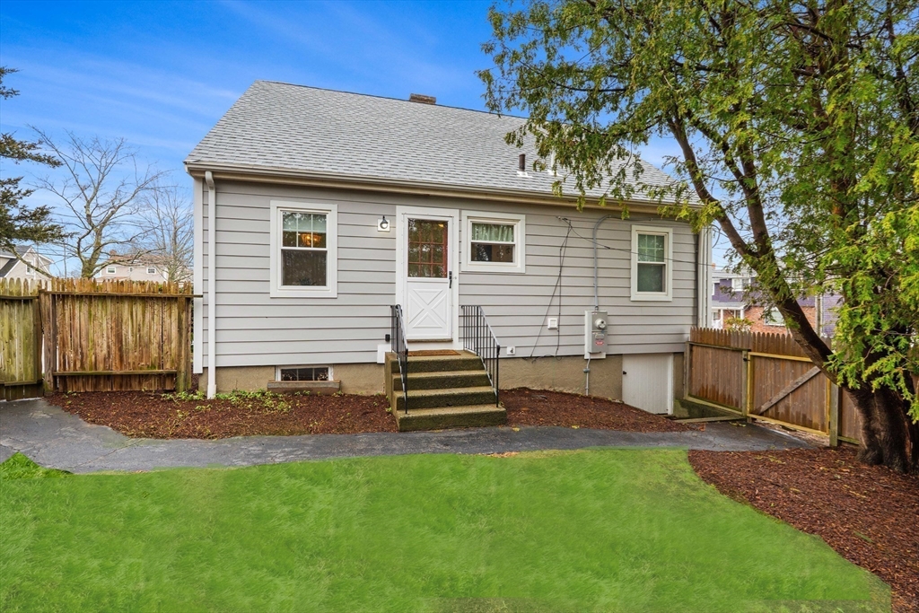 2 Girdler Road Marblehead, MA 01945 - Photo 22 of 30