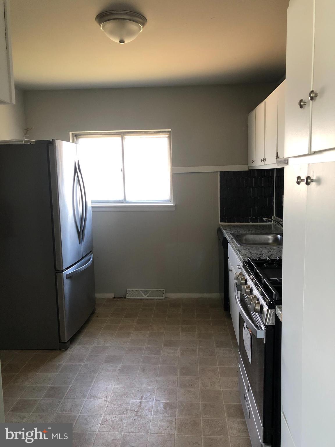 438 Temple Road Pemberton, NJ 08068 - Photo 5 of 36