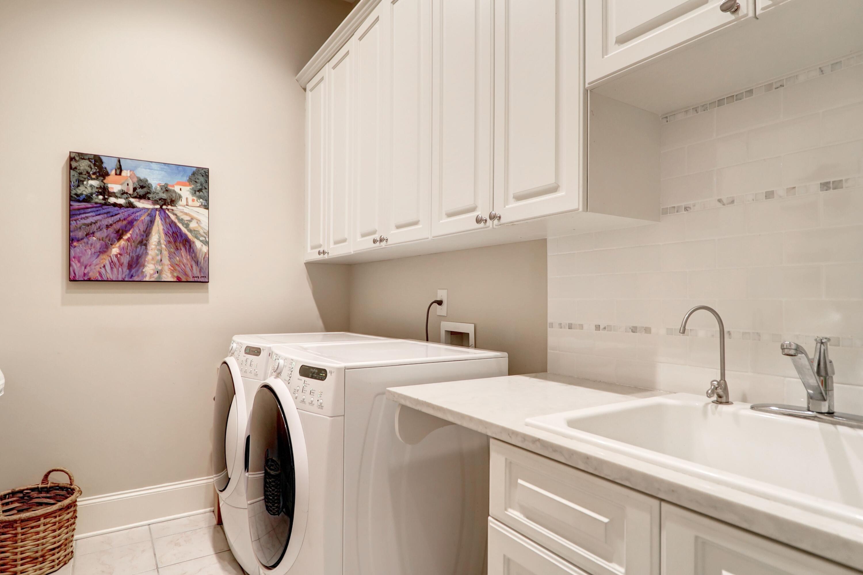 611 Daggett Street Charleston, SC 29492 - Photo 21 of 42 611 Daggett Laundry