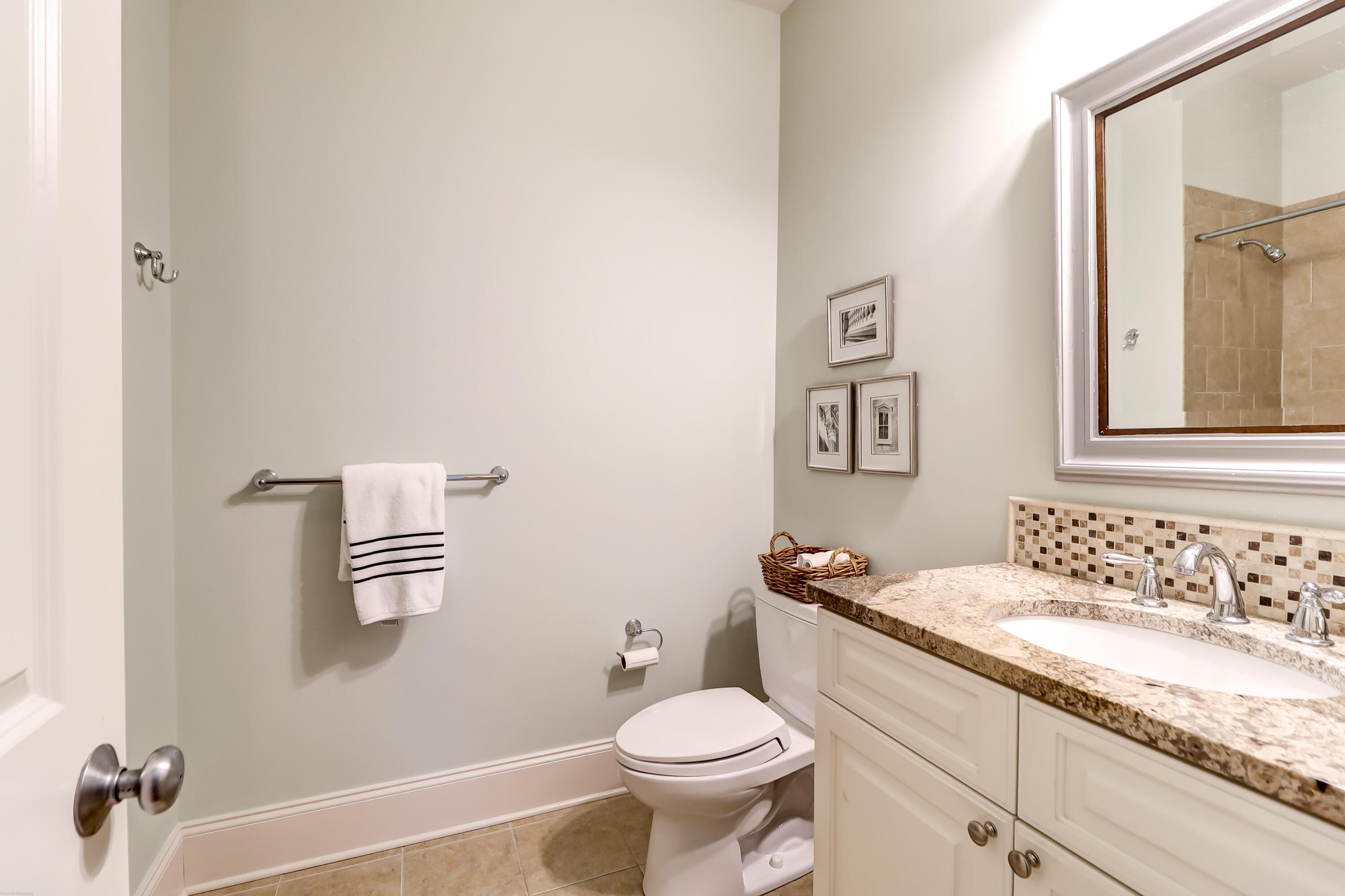 611 Daggett Street Charleston, SC 29492 - Photo 28 of 42 611 Daggett (86)