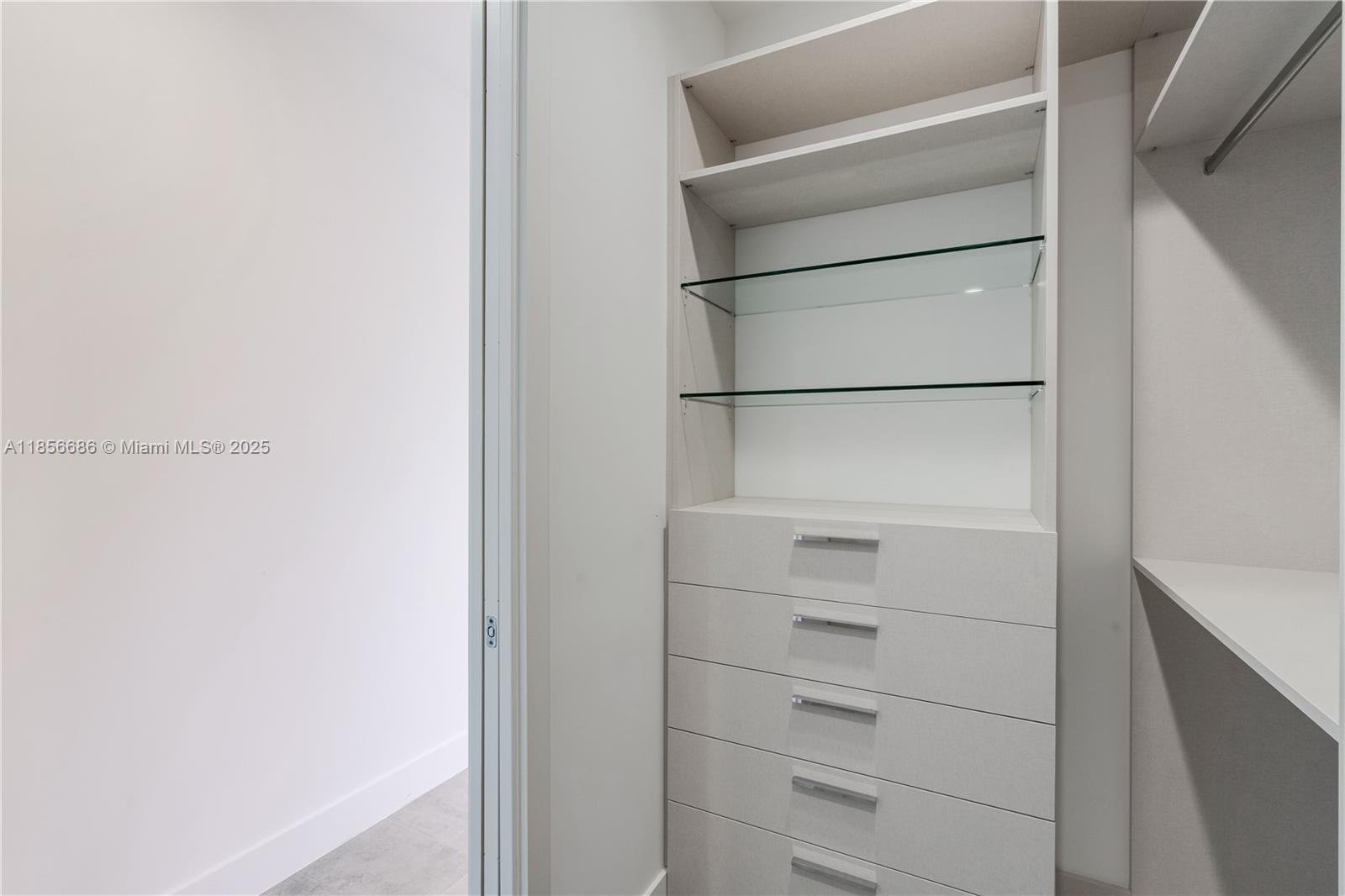 2842 Southwest 32nd Court, Unit 2842 Miami, FL 33133 - Photo 36 of 50 Gallery Image 36