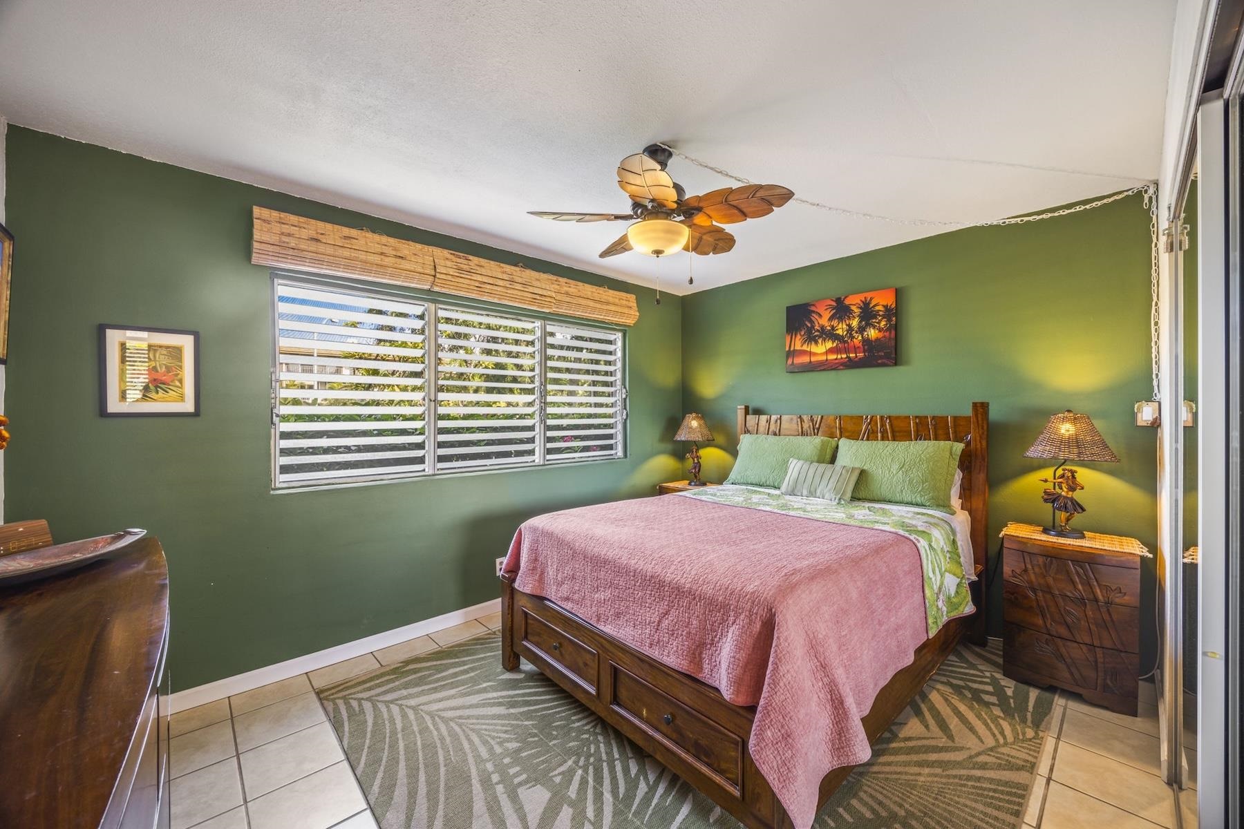 2495 South Kihei Road, Unit 171 Kihei, HI 96753 - Photo 6 of 18 a bedroom with a bed and a window