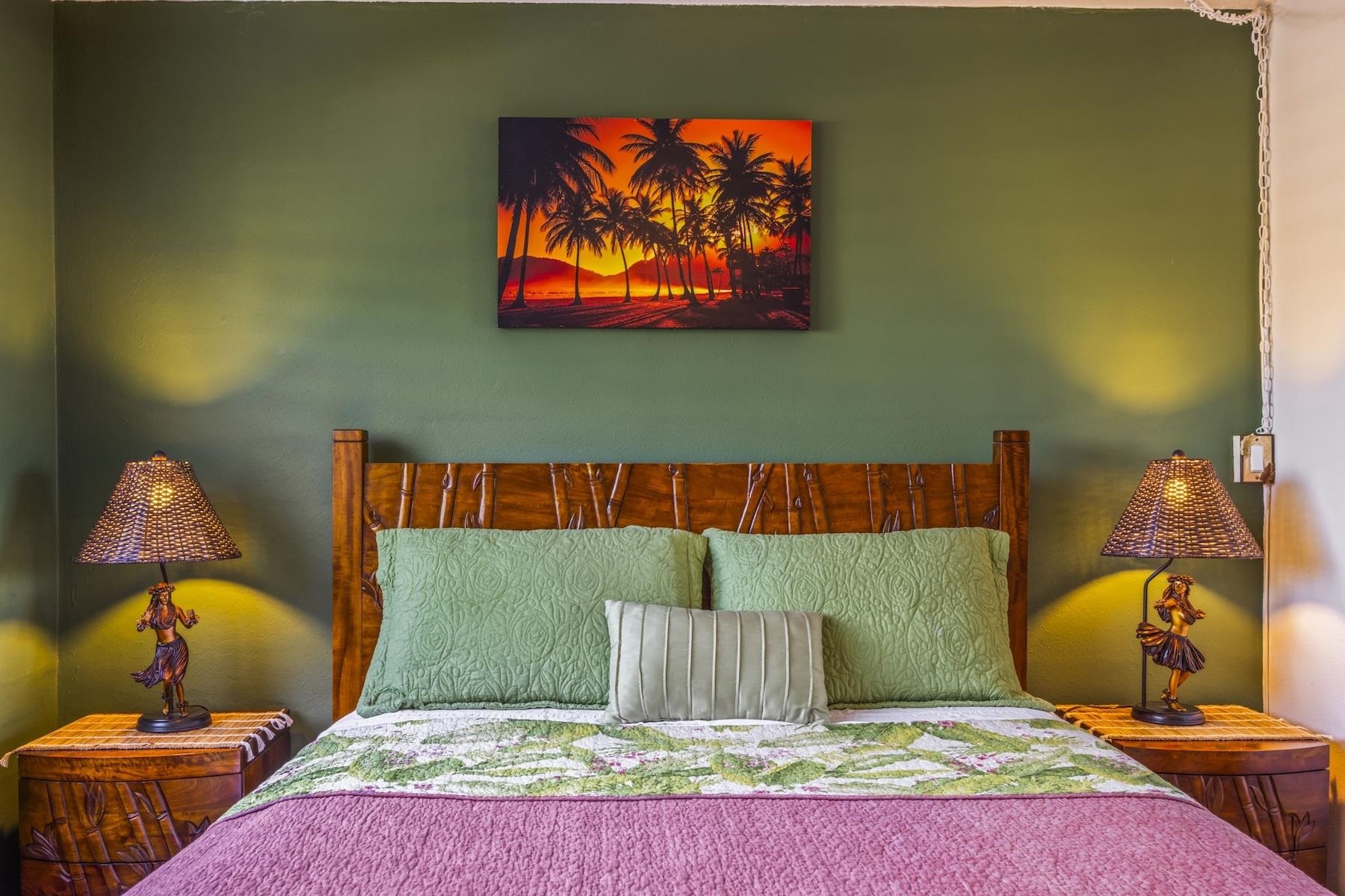 2495 South Kihei Road, Unit 171 Kihei, HI 96753 - Photo 7 of 18 a bedroom with a bed and window