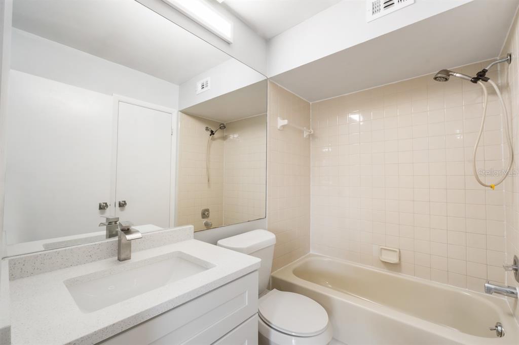 4350 Middlebrook Road, Unit 4350 Orlando, FL 32811 - Photo 8 of 14 Gallery Image 8