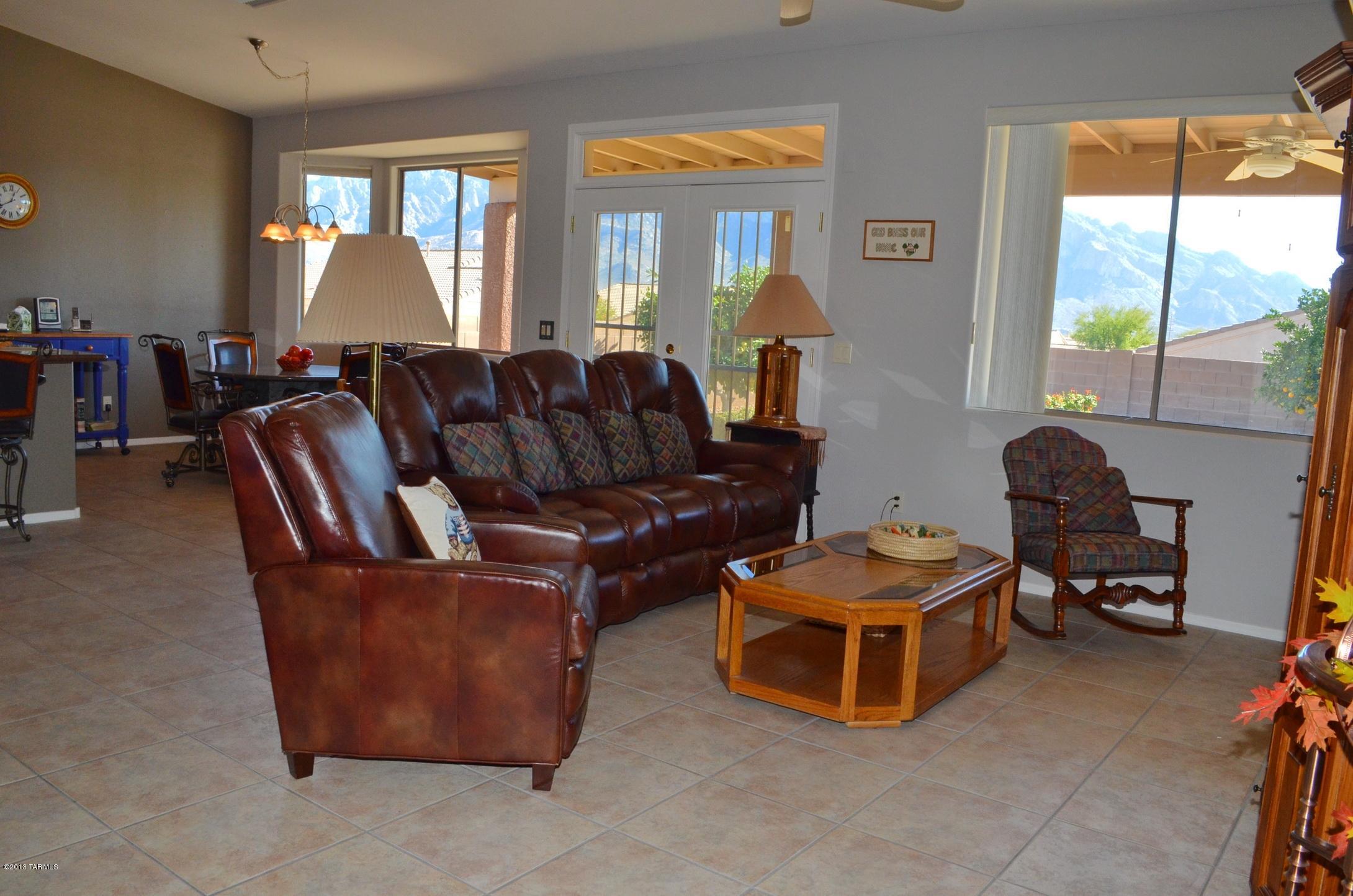 259 West Ridge Peak Road Tucson, AZ 85737 - Photo 4 of 39 Gallery Image 4