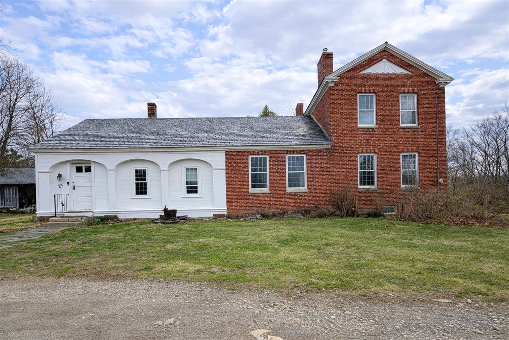 108 Colrain Shelburne Road Shelburne, MA 01370 - Photo 4 of 35