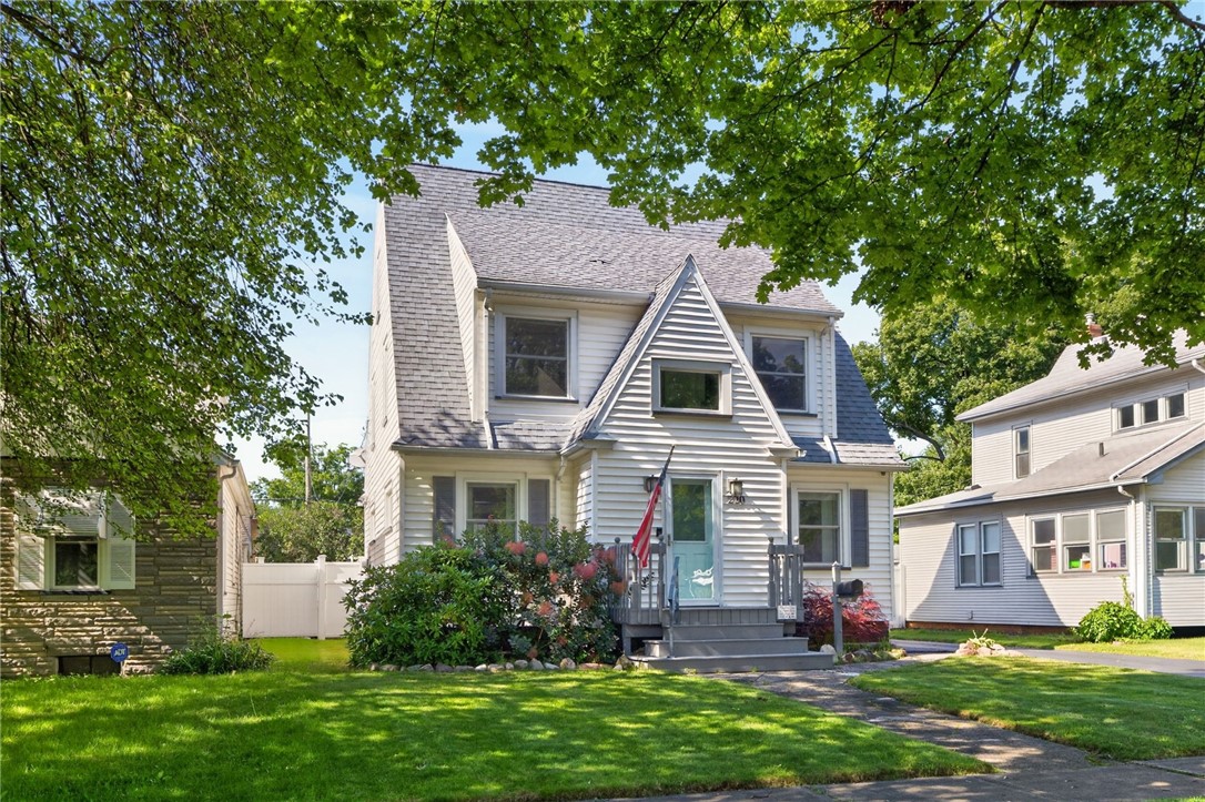 220 Barry Road Irondequoit, NY 14617 - Photo 2 of 34