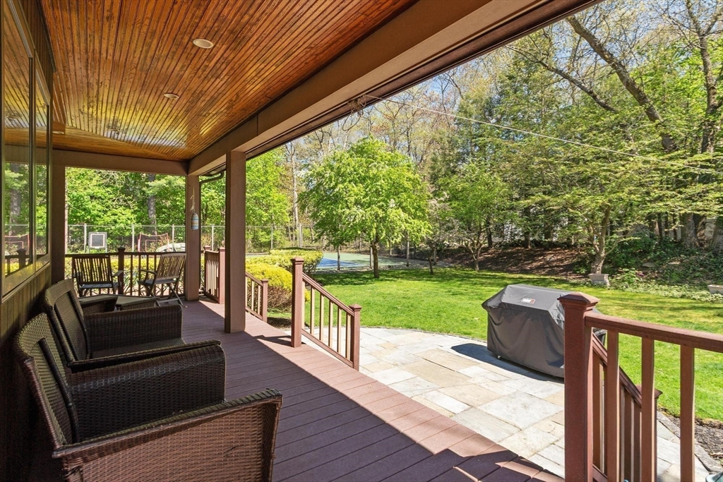 99 Beaver Road Reading, MA 01867 - Photo 37 of 42
