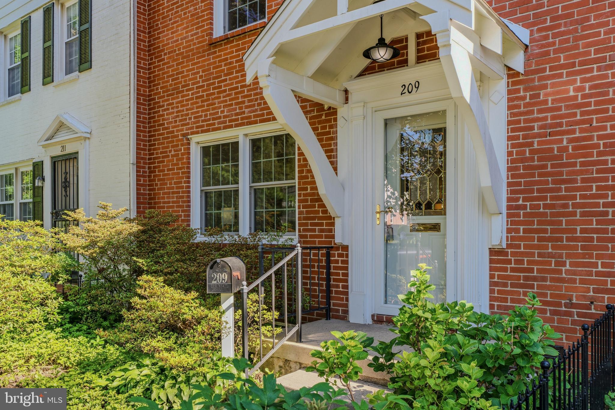 209 Burke Avenue Baltimore, MD 21286 - Photo 2 of 34