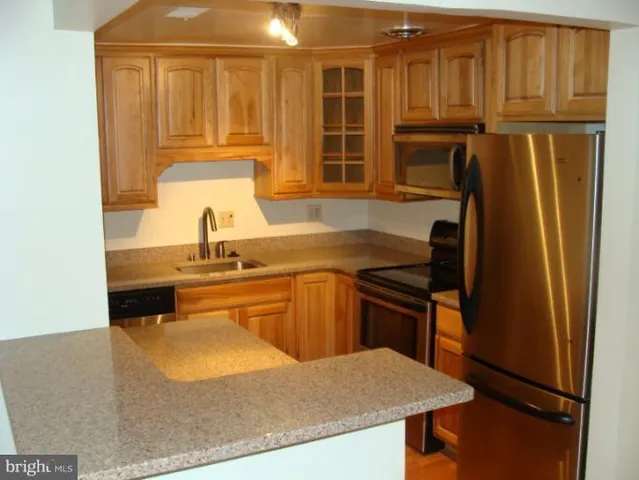 $1,650 | 9845 Brassie Way, Montgomery Village, MD 20886