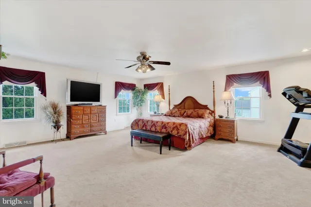 $525,000 | 2653 Ferncreek Lane, York, PA 17404