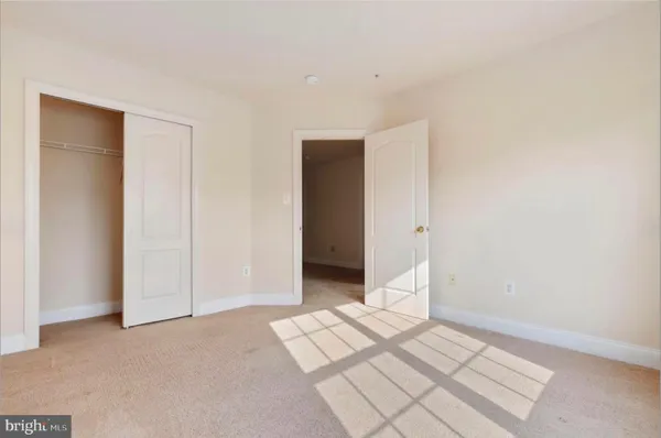 $459,900 | 680 Orchard Ridge Drive, Unit 100, Gaithersburg, MD 20878