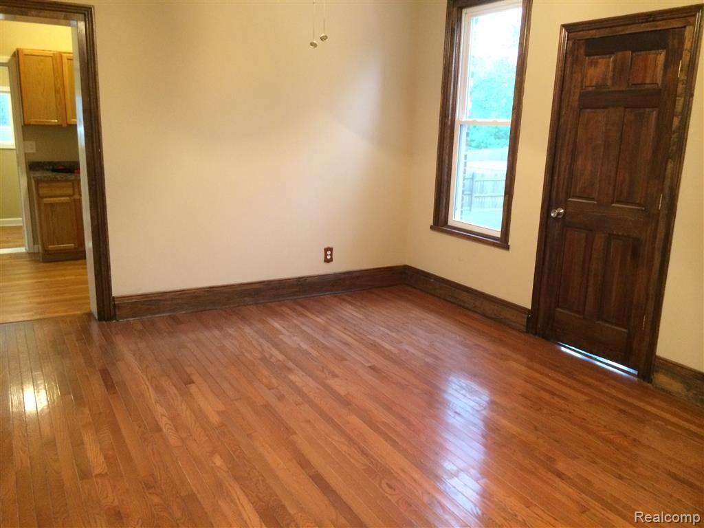 923 Jones Street Howell, MI 48843 - Photo 5 of 27 4 dining room 2 (Medium).jpg