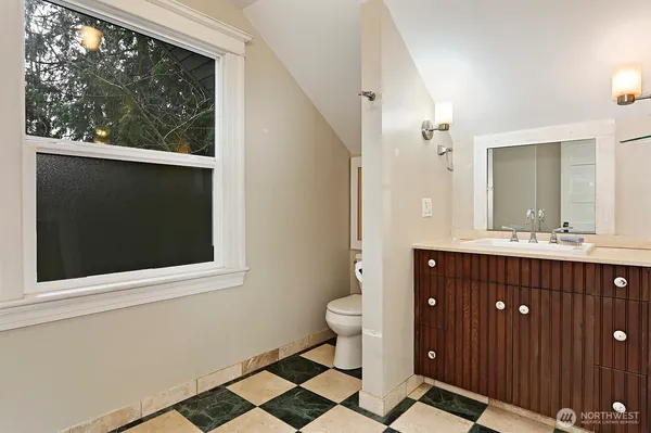 $1,975,000 | 4729 Mountain View Drive South, Seattle, WA 98108