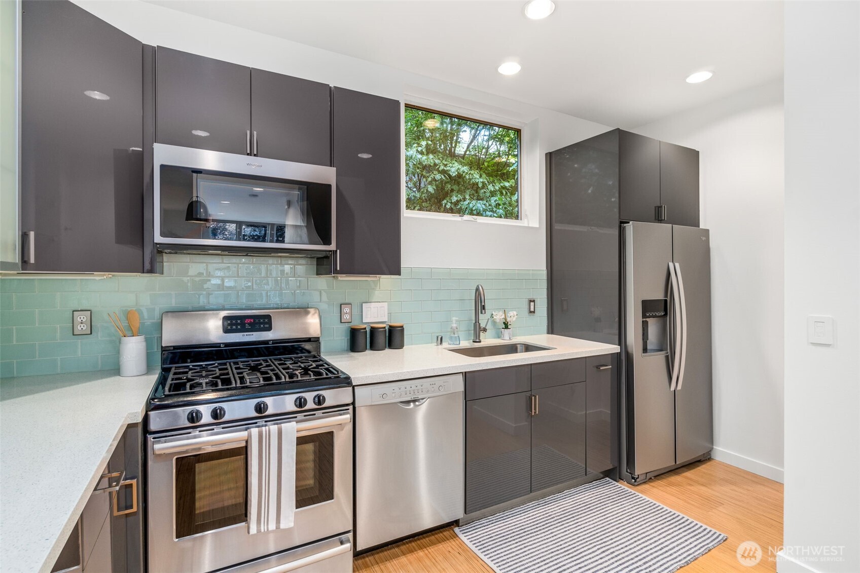 1211 South Grand Street Seattle, WA 98144 - Photo 12 of 28