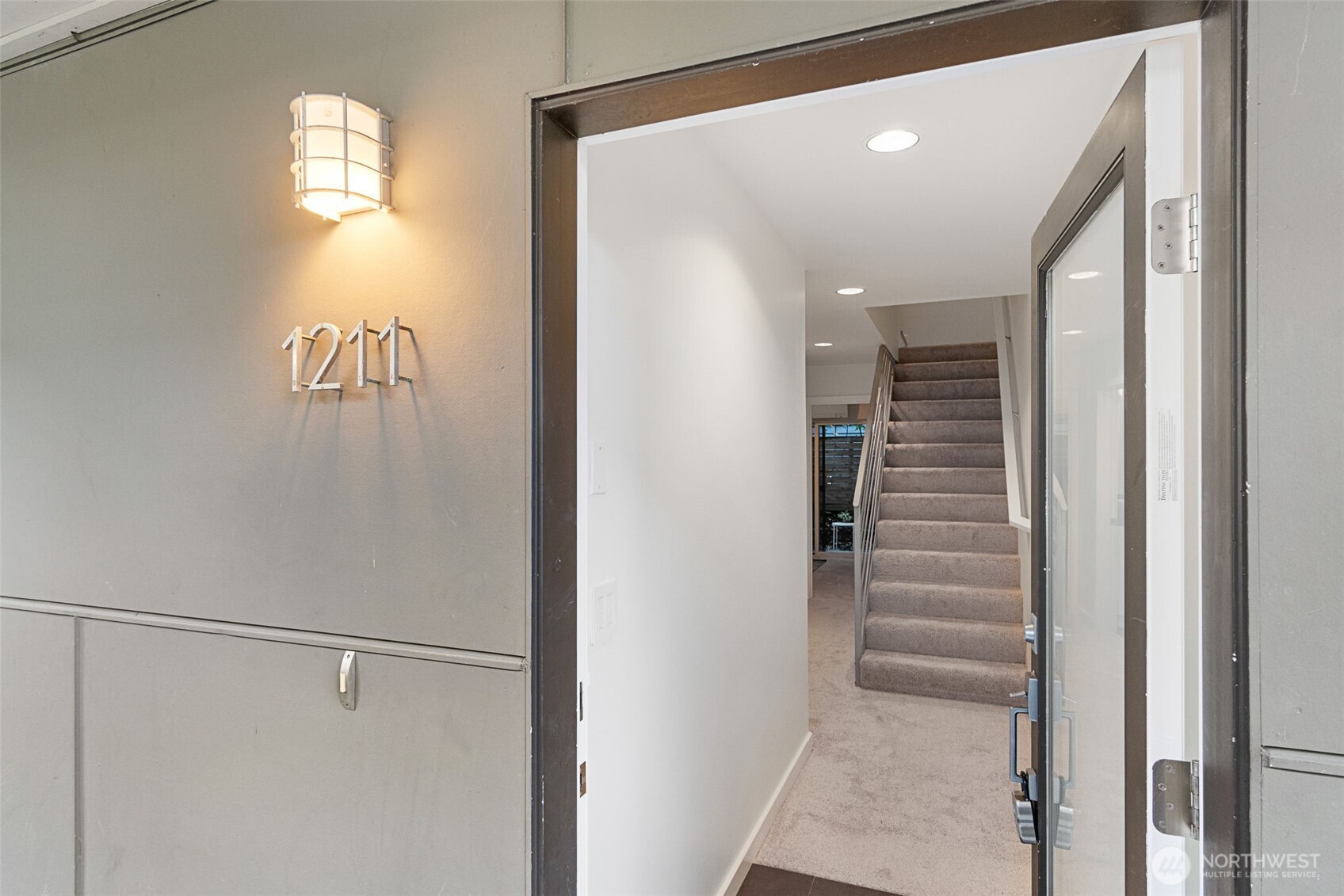 1211 South Grand Street Seattle, WA 98144 - Photo 2 of 28