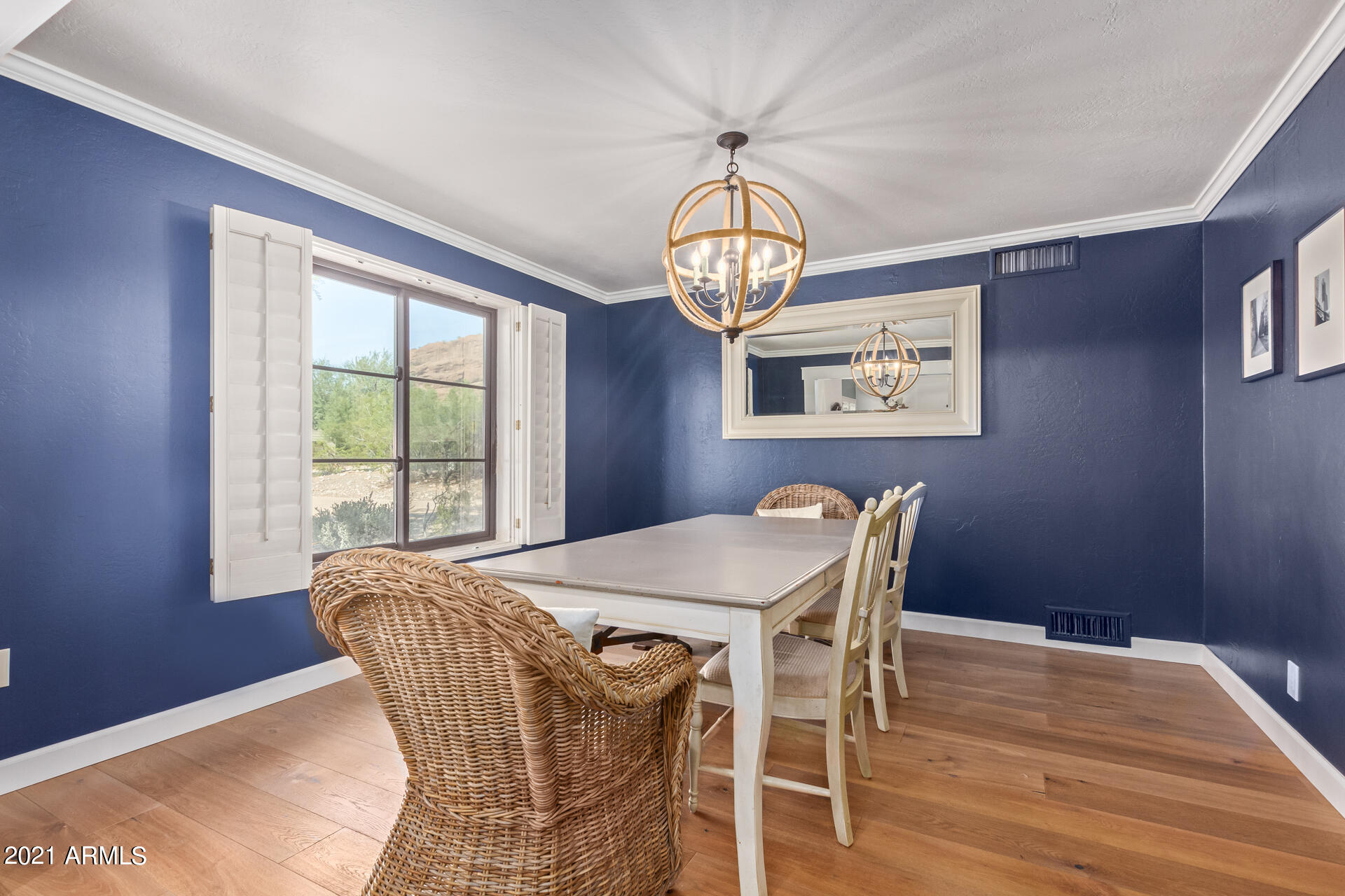 4553 East Palomino Road Phoenix, AZ 85018 - Photo 9 of 55 0006-06 - Palimino