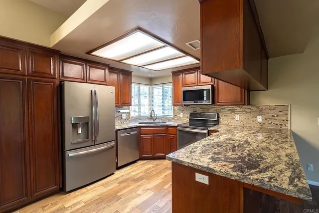 $949,999 | 18822 Possum Pass, Valley Center, CA 92082