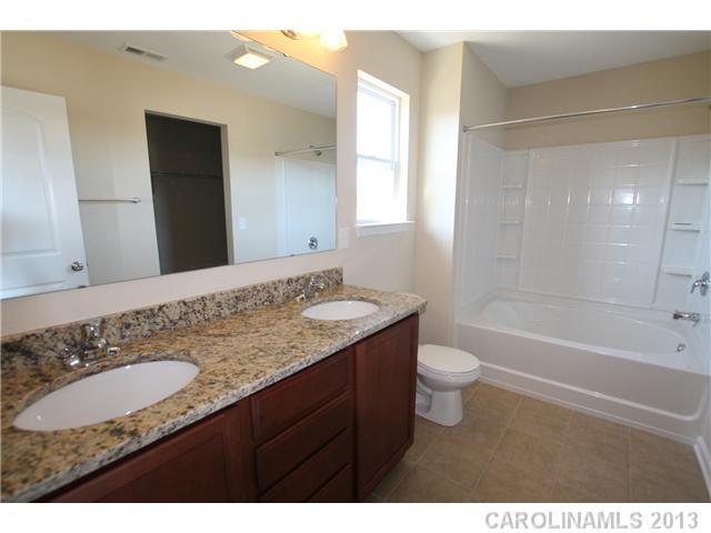 633 Rook Road, Unit 36 Charlotte, NC 28216 - Photo 7 of 12