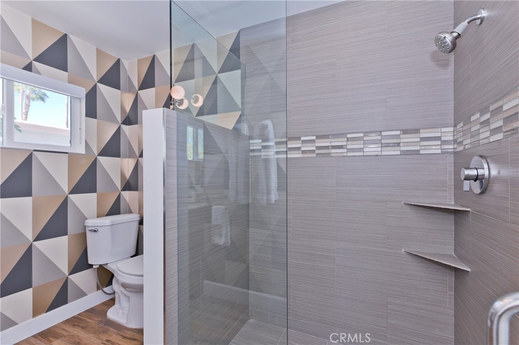 1057 East Marshall Way Palm Springs, CA 92262 - Photo 23 of 64 a bathroom with a shower
