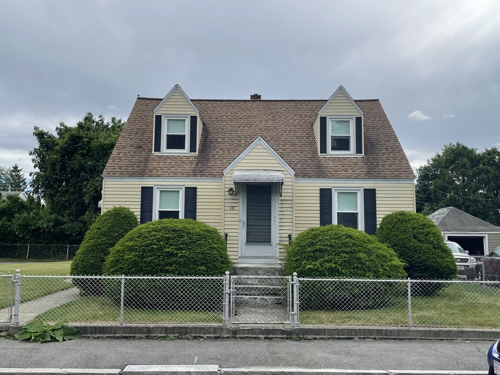 19 Atlanta Street, Unit 1 Worcester, MA 01604 - Photo 1 of 18