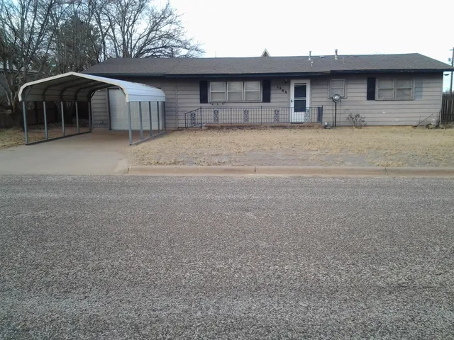 $60,000 | 1404 South 9th Street, Lamesa, TX 79331